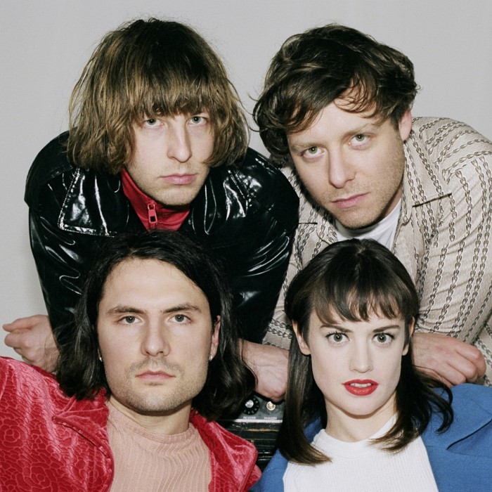 TOPS - Indie Pop artist