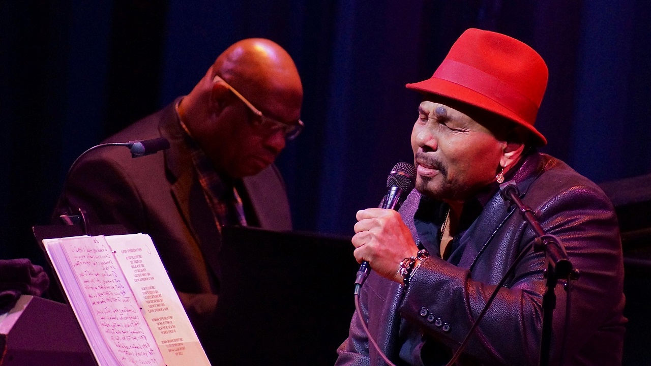 Aaron Neville — Photo