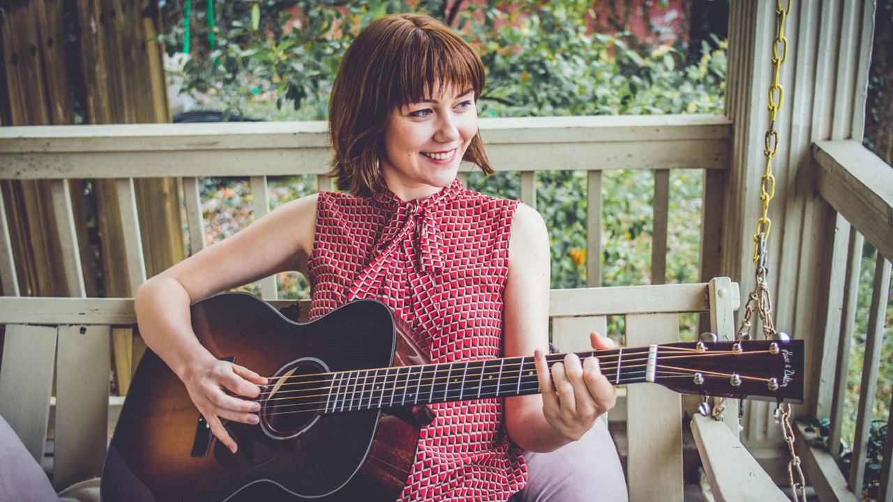 Molly Tuttle — Photo