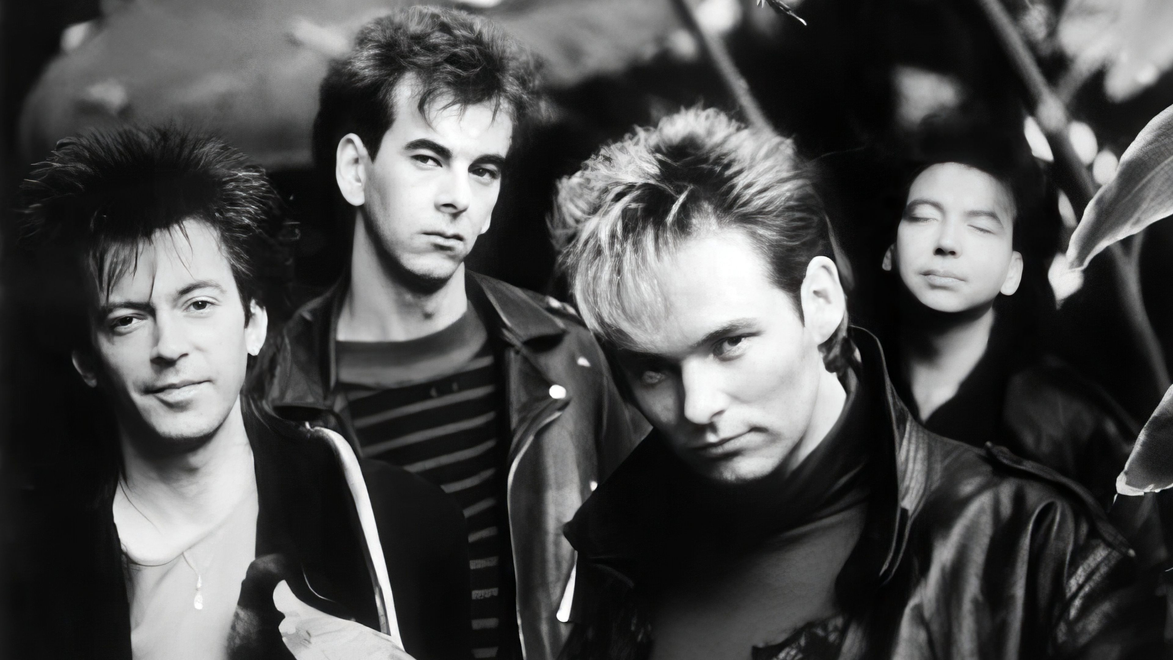 Cutting Crew — Photo