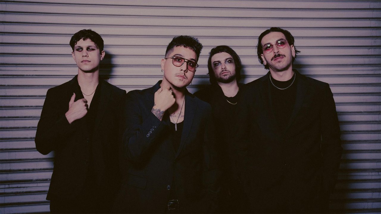 Dayseeker — Photo