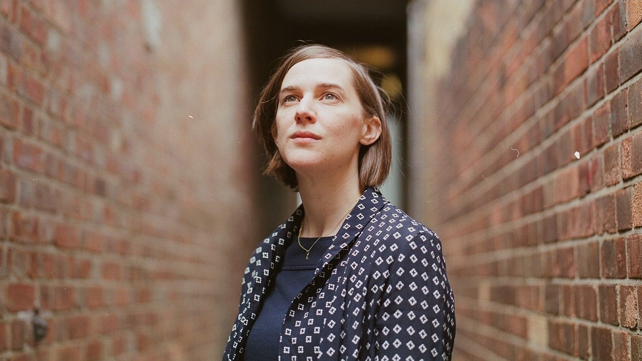 Josienne Clarke — Photo