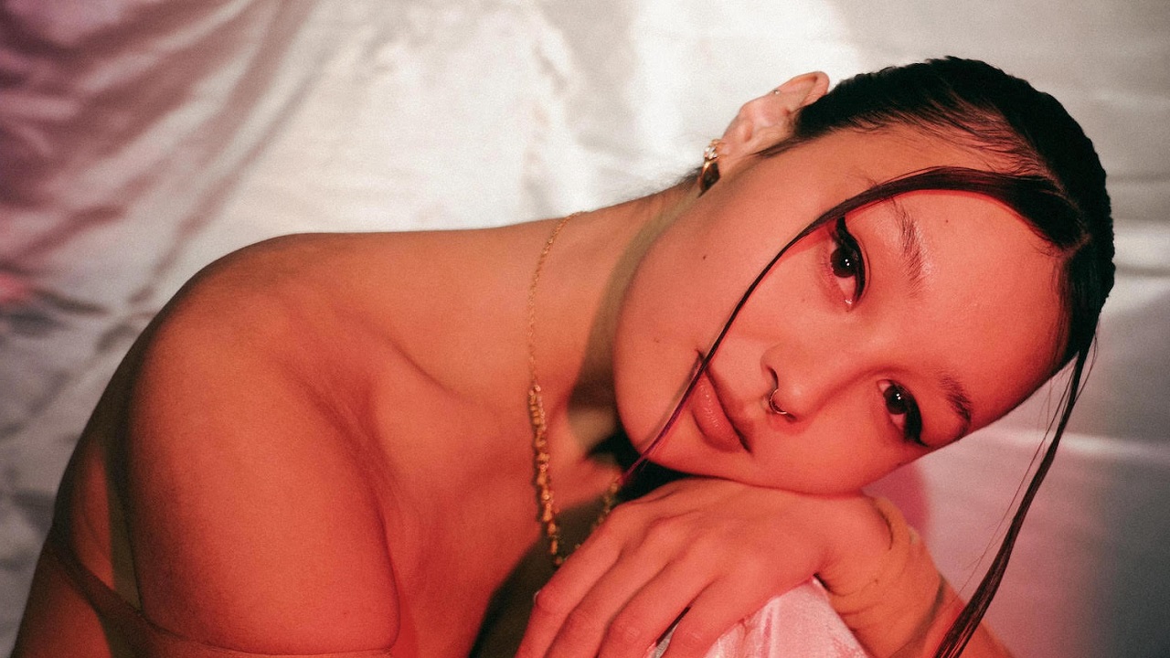 Luna Li — Photo