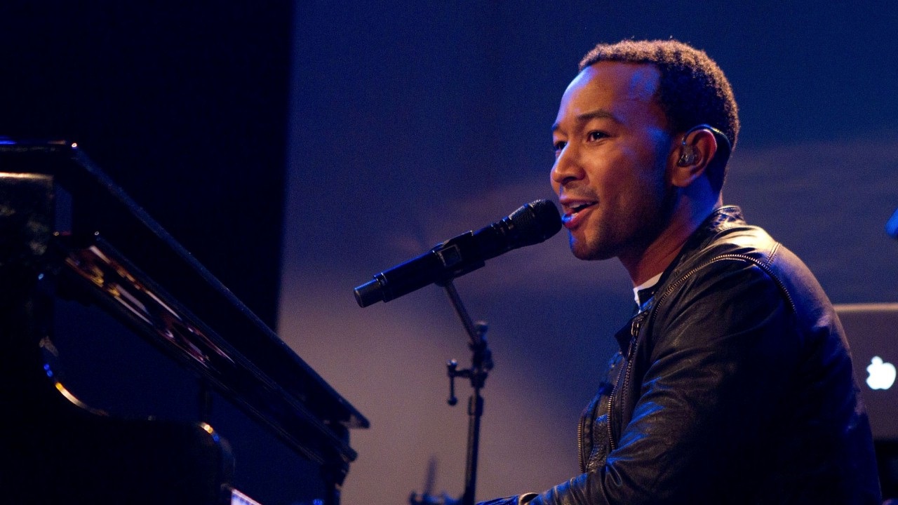 John Legend — Photo · live_stage