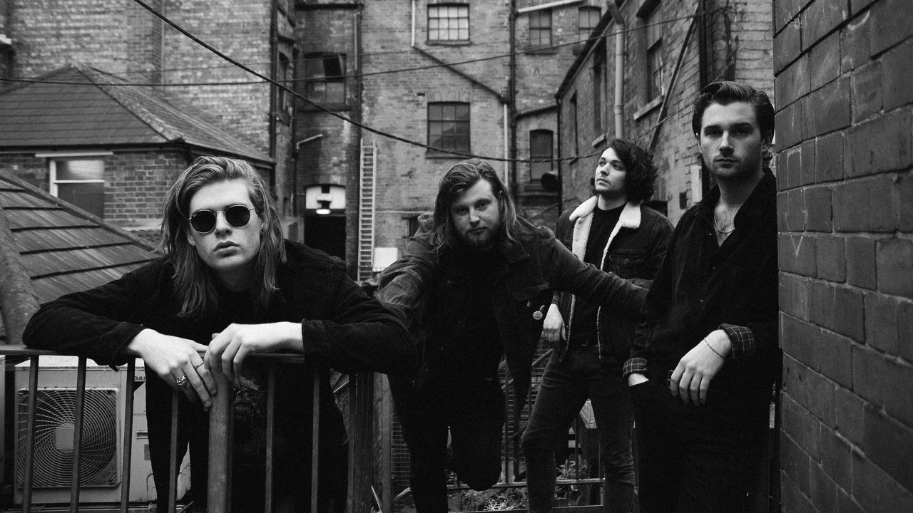 The Amazons — Photo