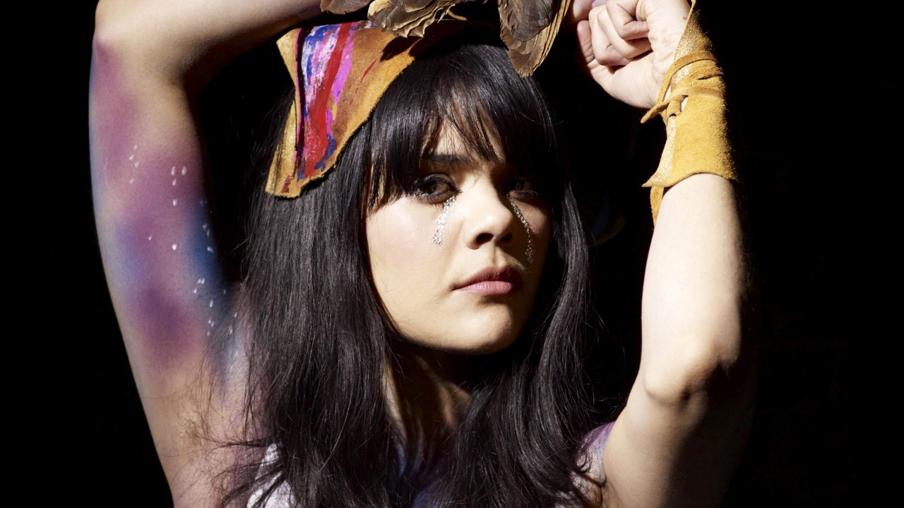 Bat for Lashes — Photo