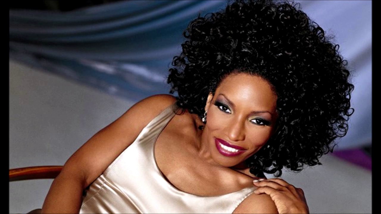 Stephanie Mills — Photo