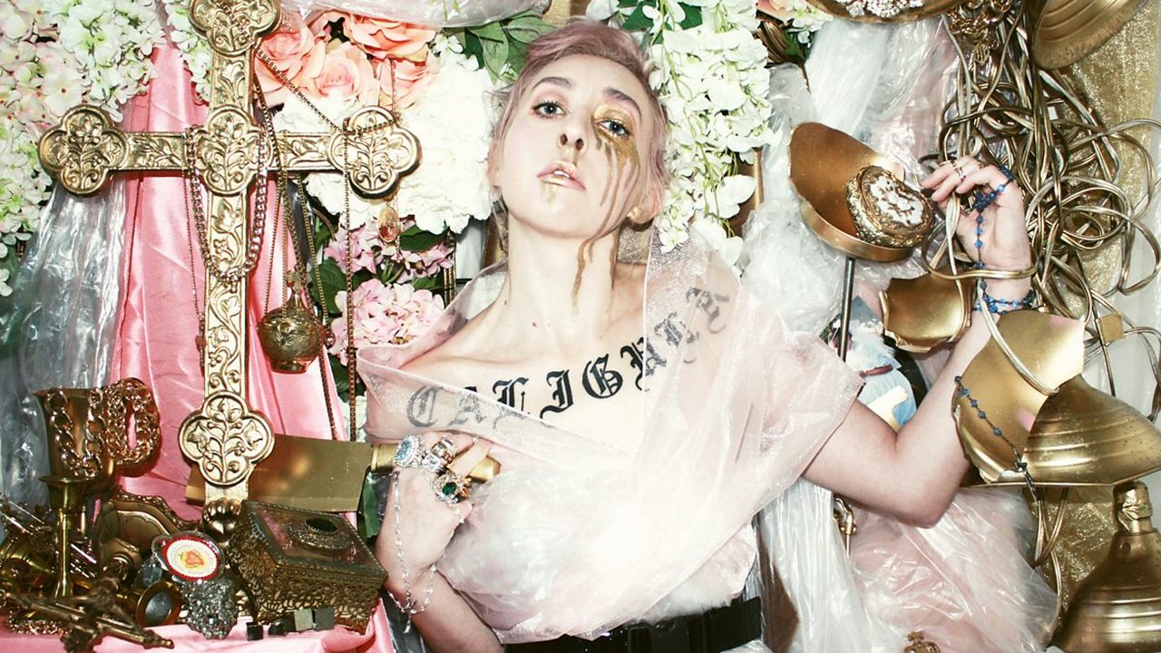 Lingua Ignota — Photo