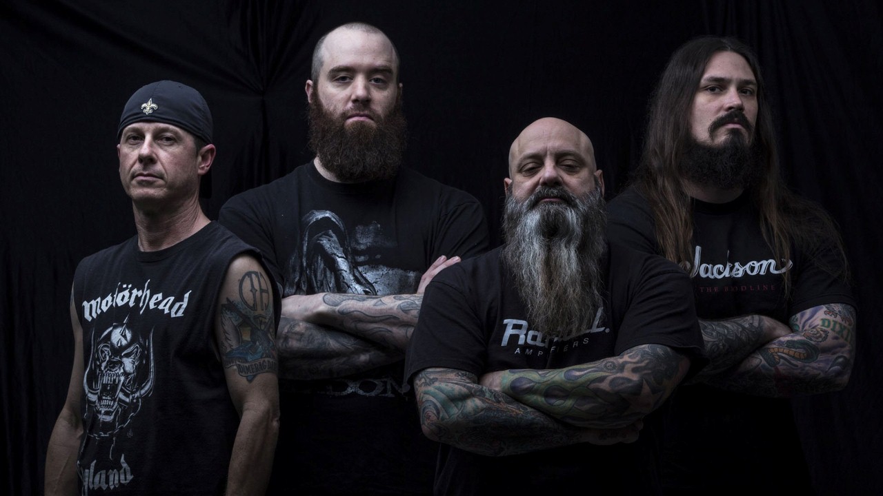 Crowbar — Photo
