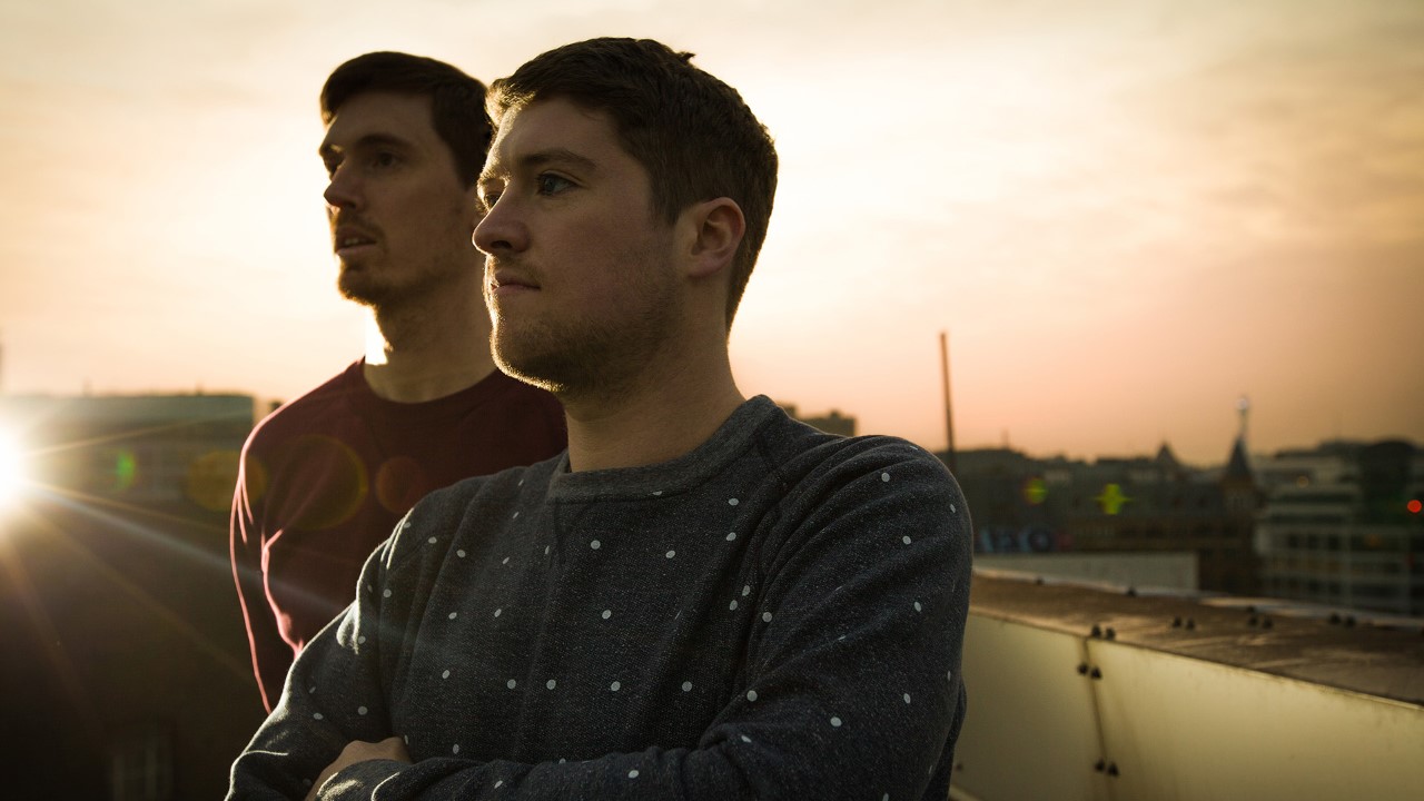 Dusky — Photo