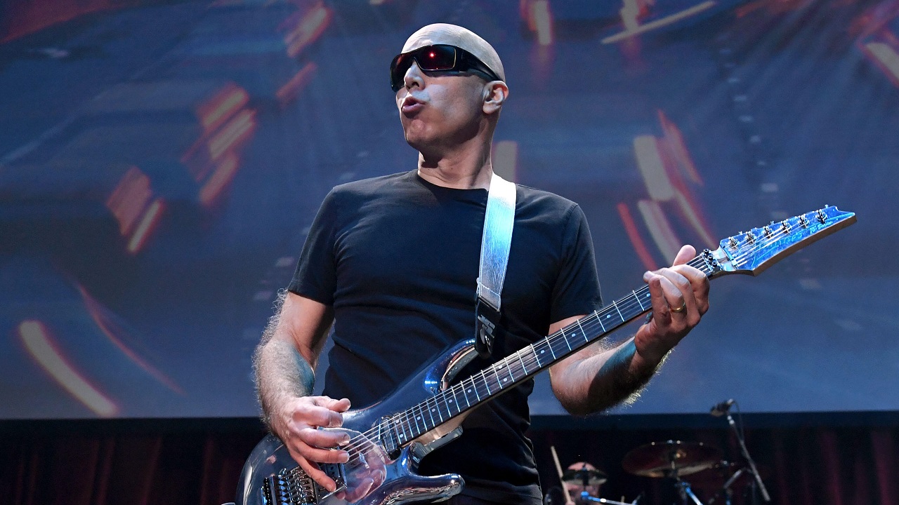 Joe Satriani — Photo