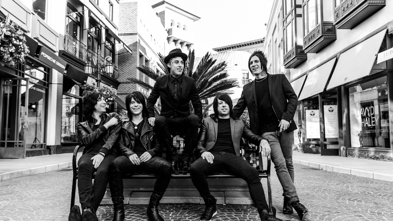 Falling in Reverse — Photo