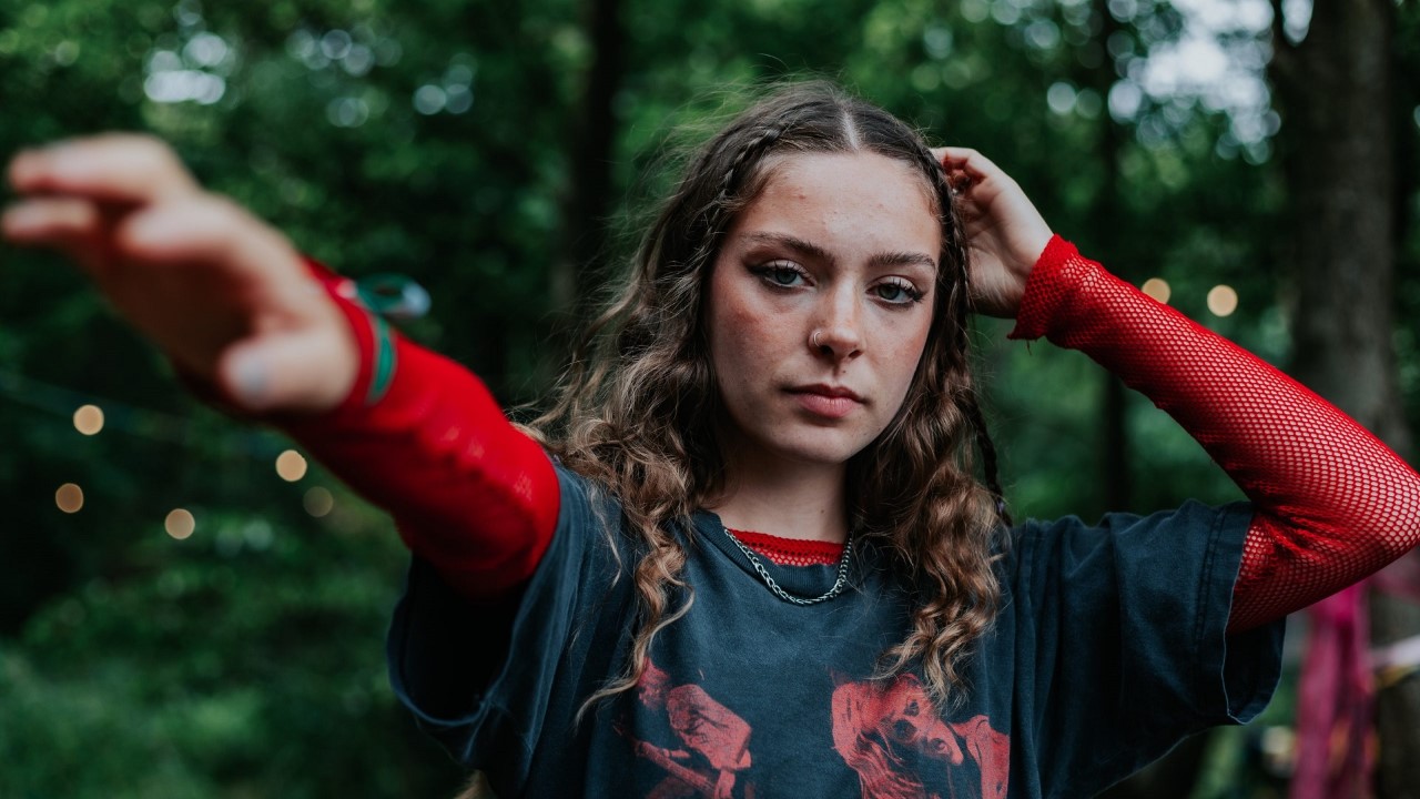 Header Banner Holly Humberstone