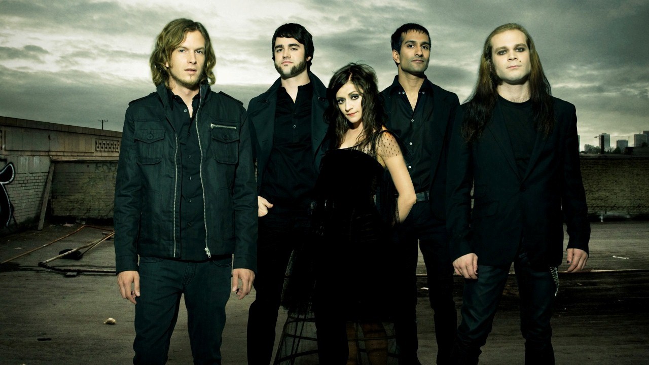 Flyleaf — Photo