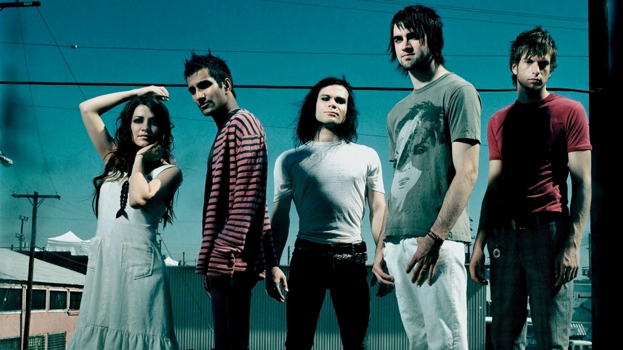 Flyleaf — Photo