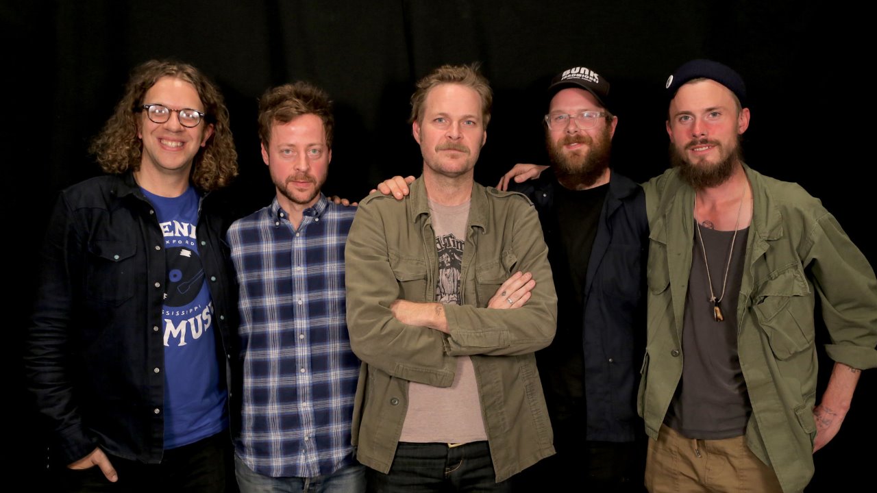 Header Banner Hiss Golden Messenger