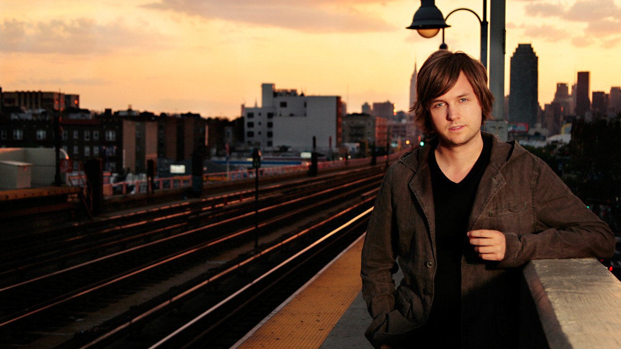 Nick Howard — Photo