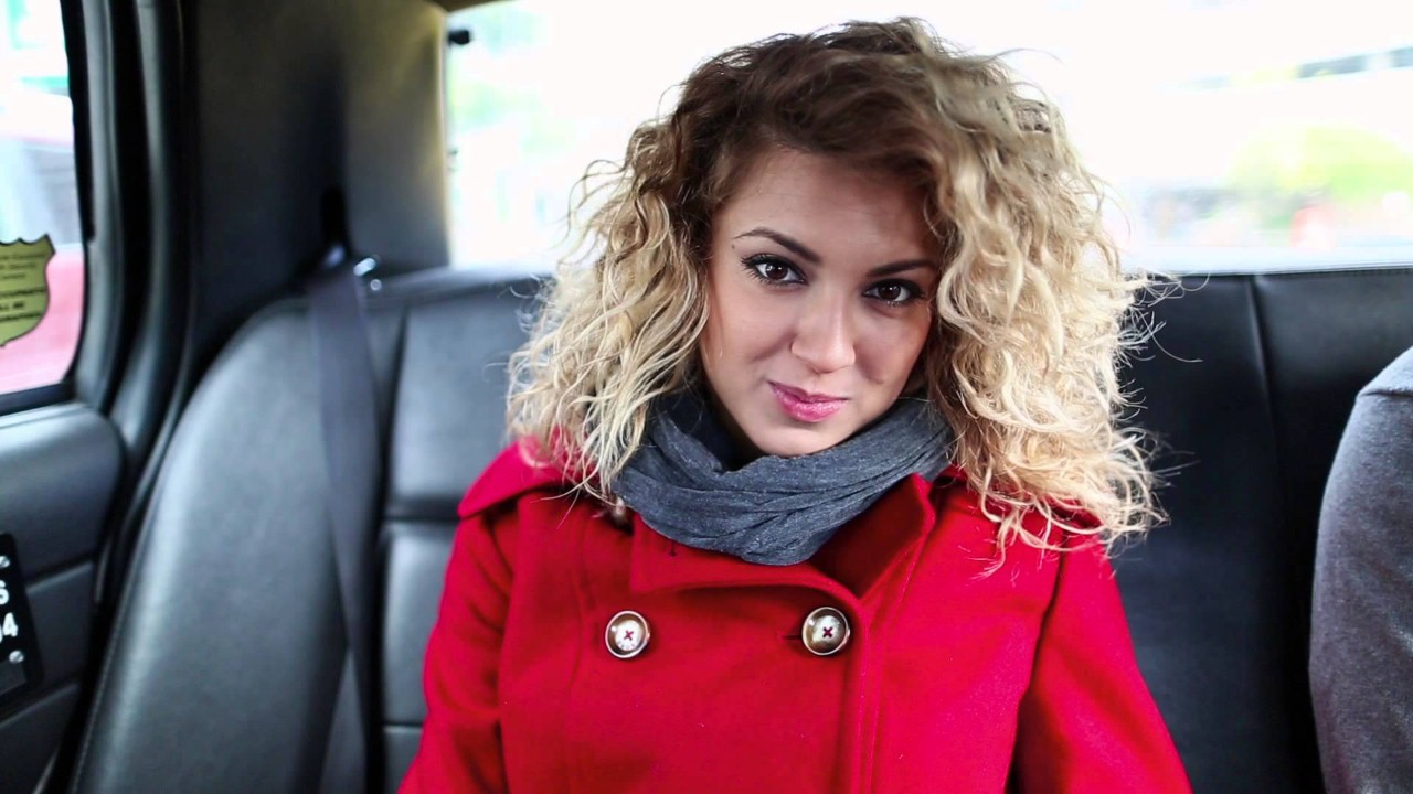 Tori Kelly — Photo