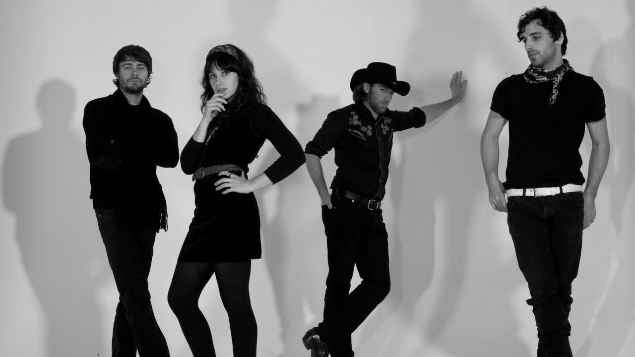 Howling Bells — Photo