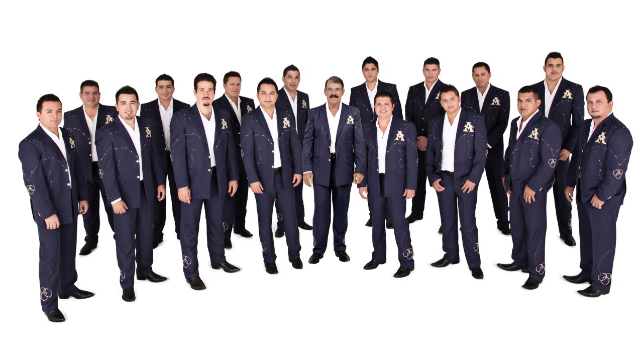 La Arrolladora Banda El Limón de René Camacho — Photo