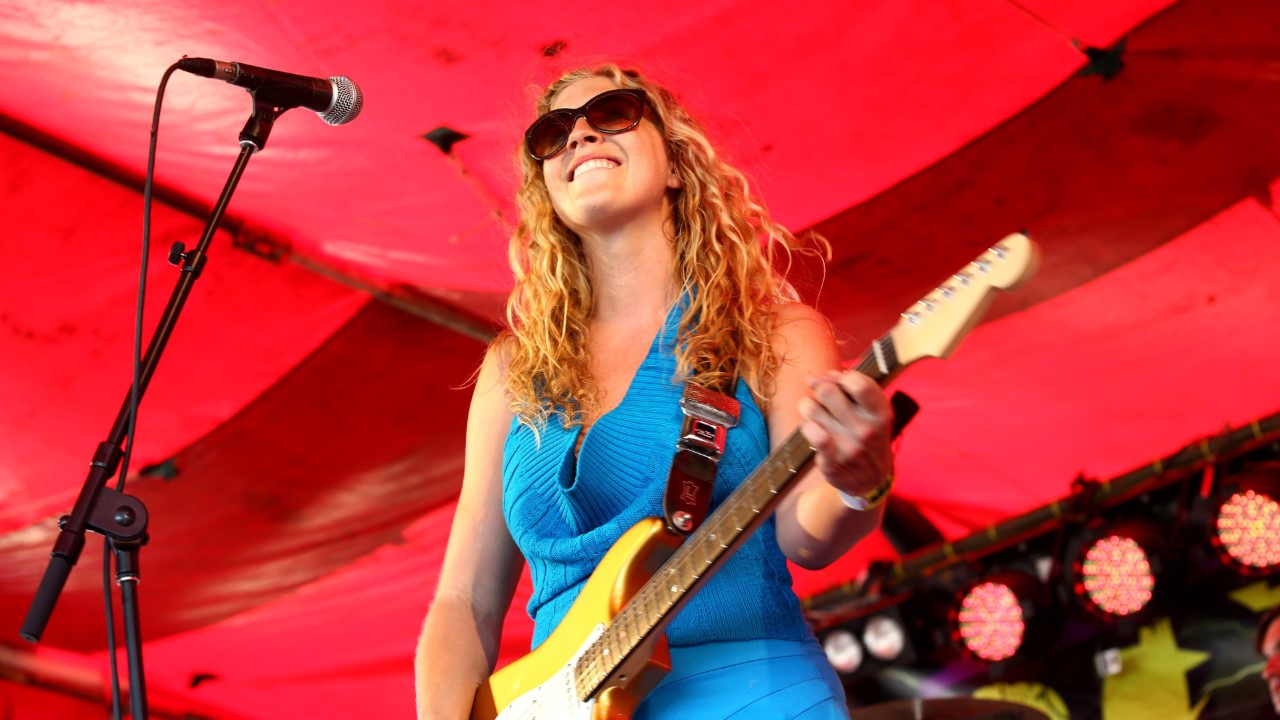Erica Sunshine Lee — Photo · live_stage