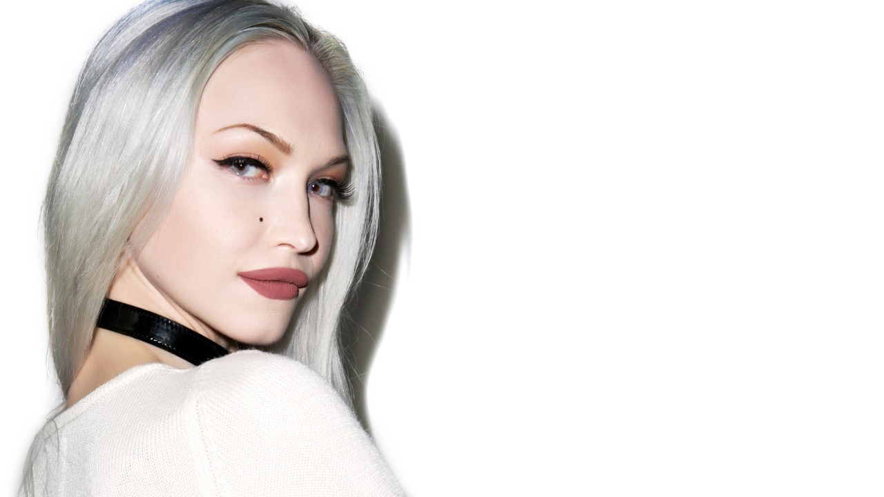 Ivy Levan — Photo