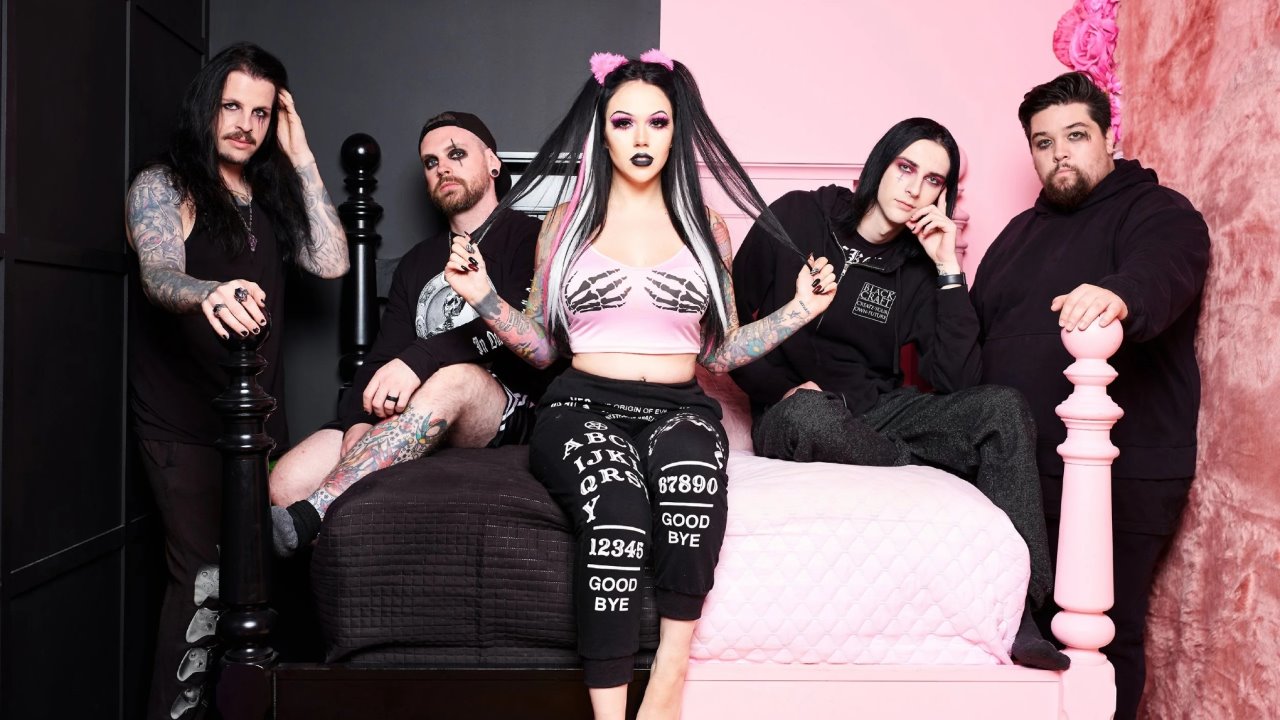 Living Dead Girl — Photo · promo