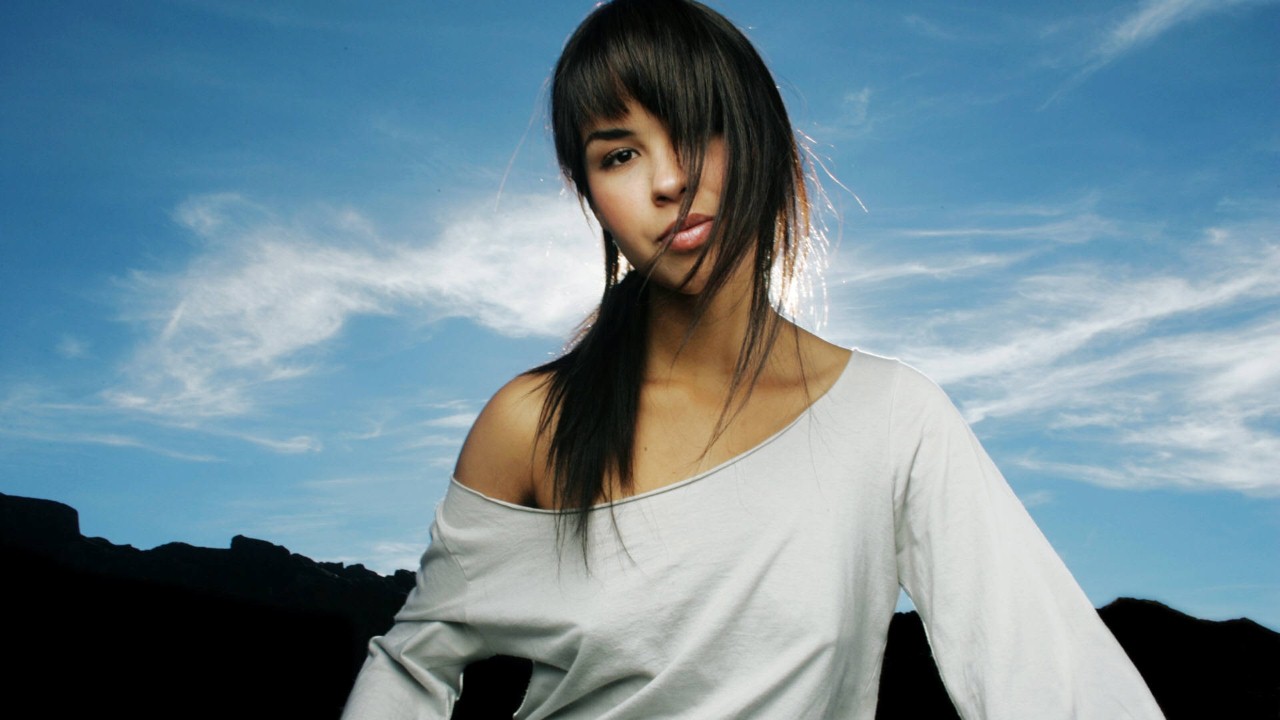 Header Banner Maria Mena