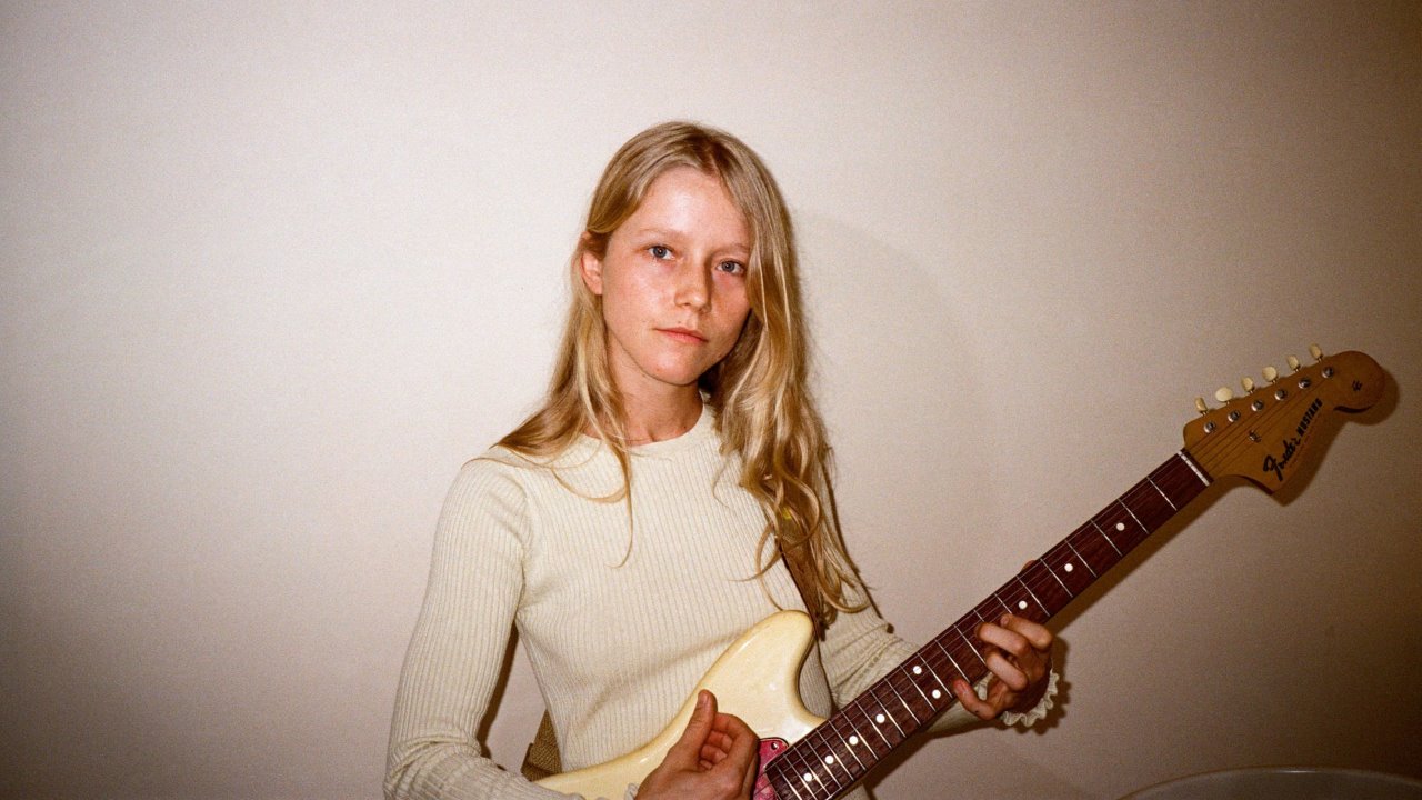 Alice Phoebe Lou — Photo