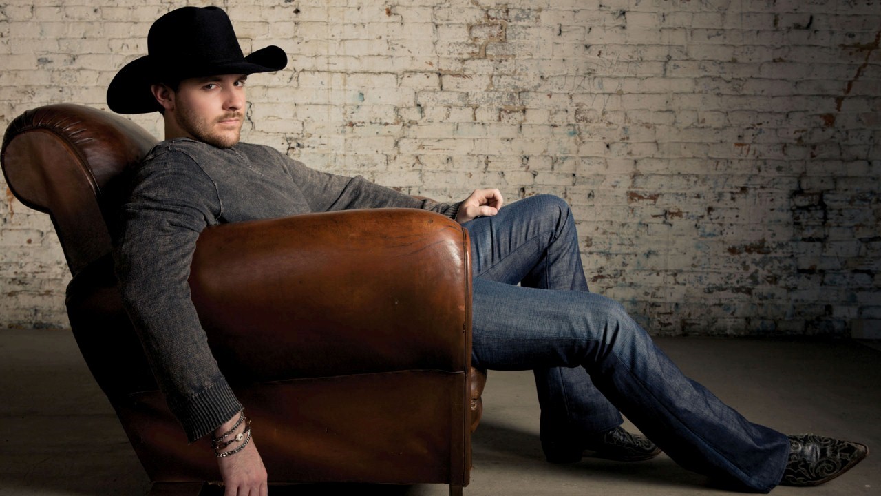 Header Banner Chris Young