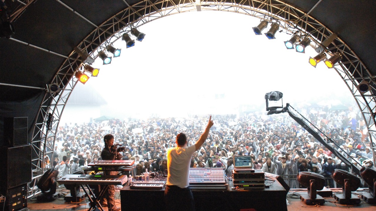 Astrix — Photo