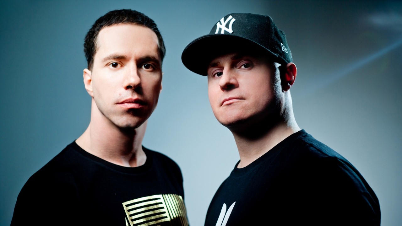 Calyx & TeeBee — Photo