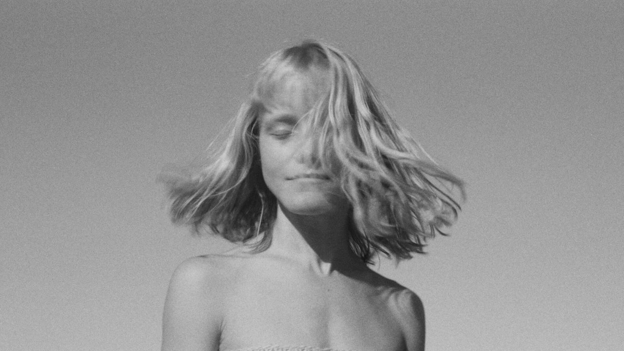 Alice Phoebe Lou — Photo