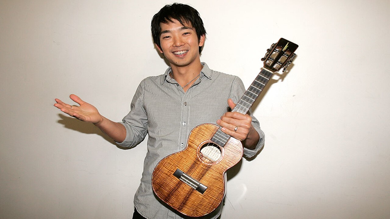 Jake Shimabukuro — Photo