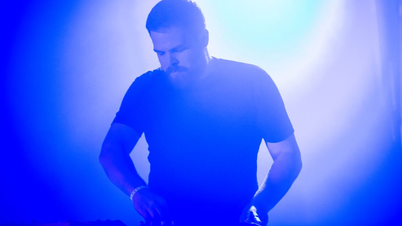 Com Truise — Photo · live_stage