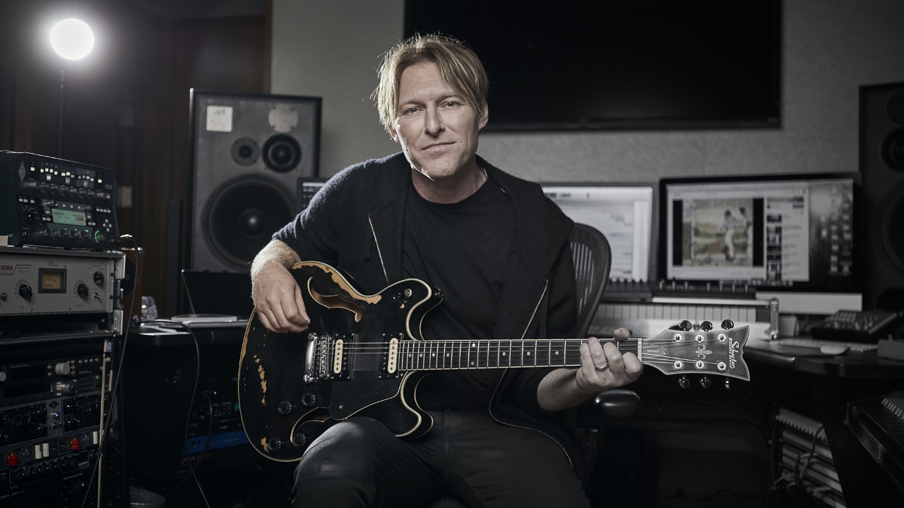 Tyler Bates — Photo