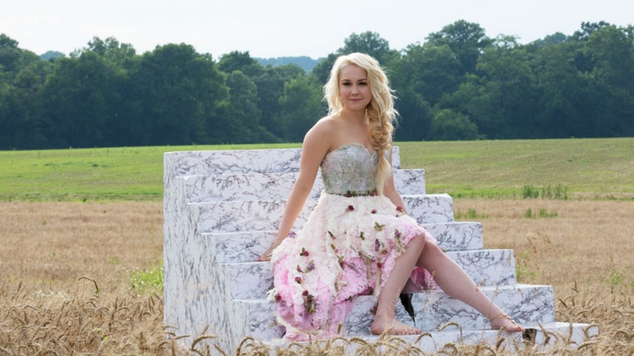 RaeLynn — Photo