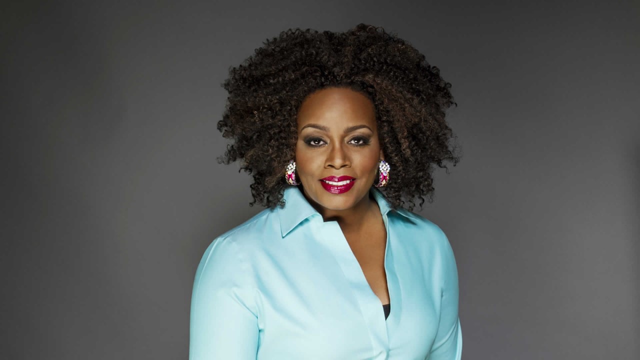 Dianne Reeves — Photo