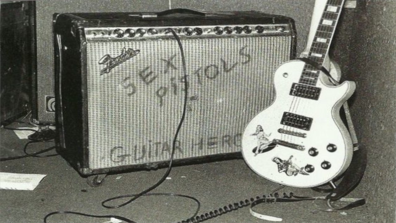 Steve Jones — Photo