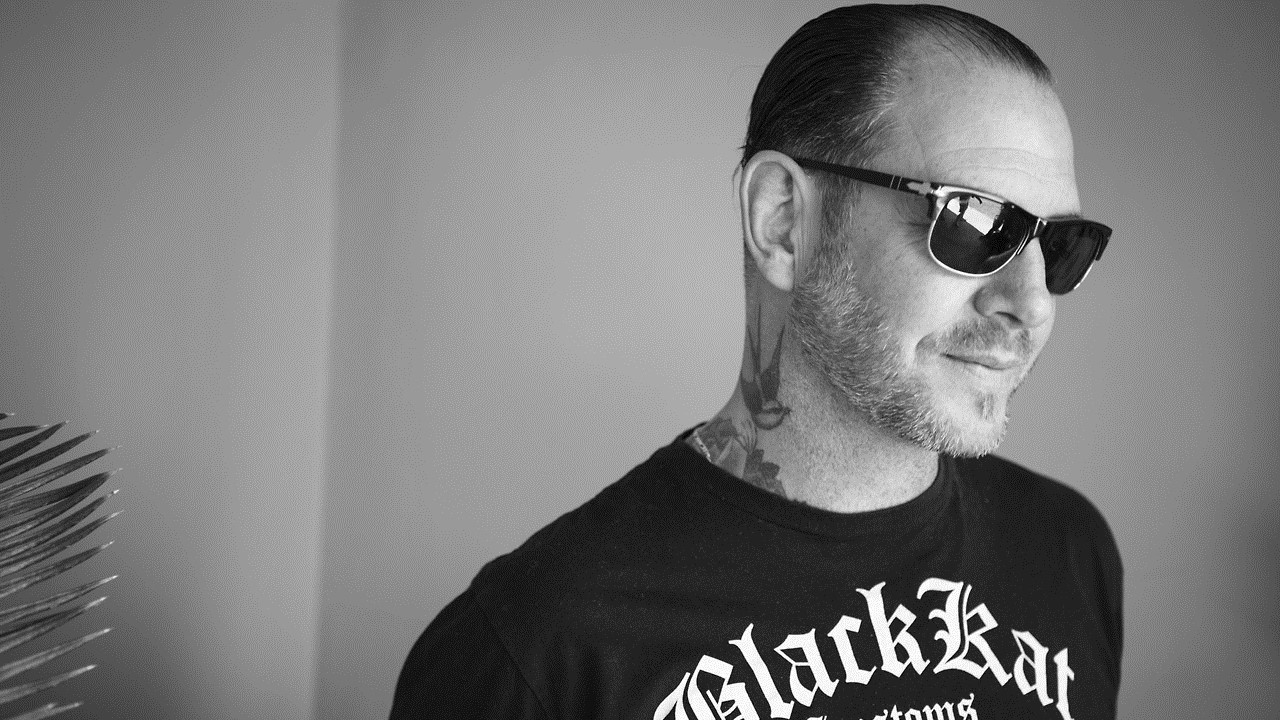 Header Banner Mike Ness
