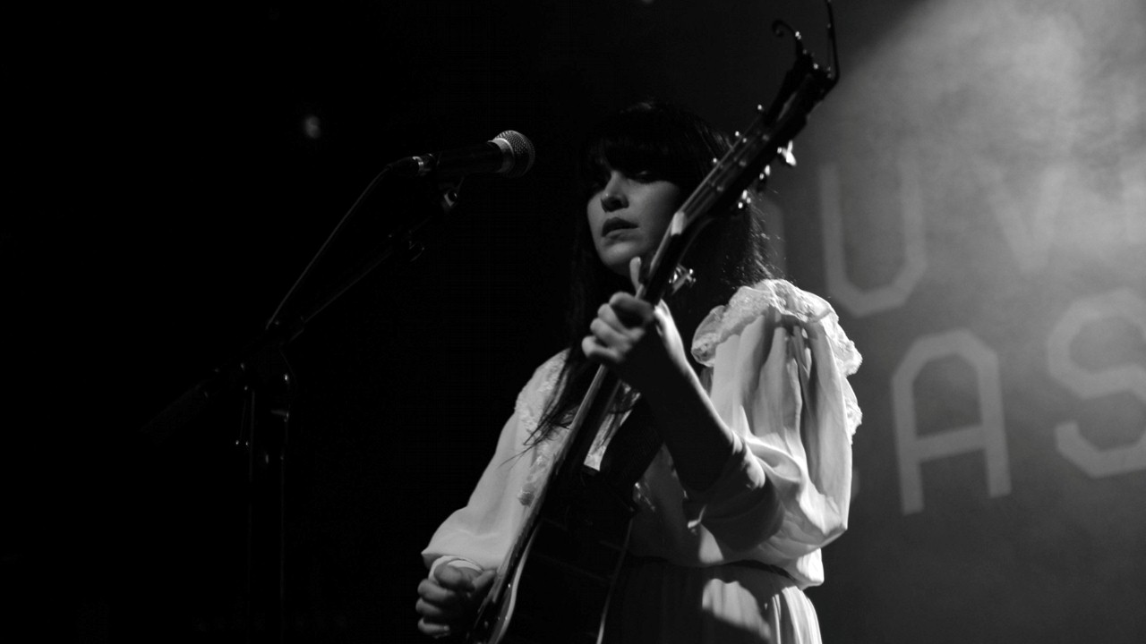 Joan as Police Woman — Photo