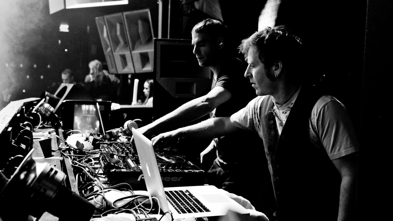Gabriel & Dresden — Photo · live_stage
