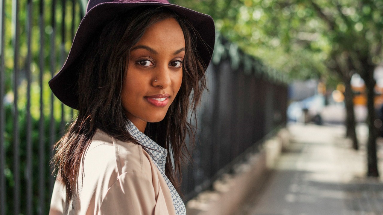 Header Banner Ruth B.