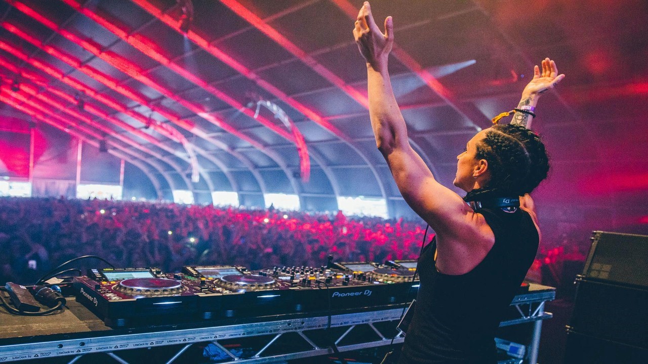 Hannah Wants — Photo