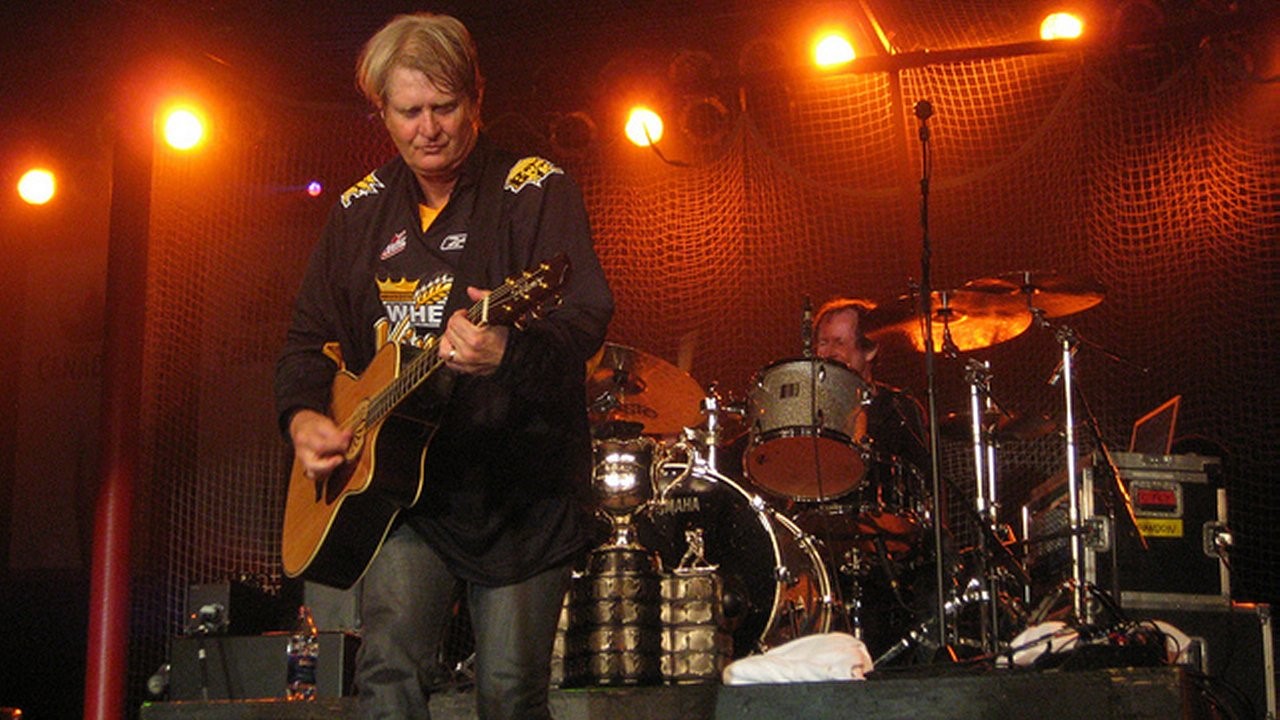 Tom Cochrane — Photo