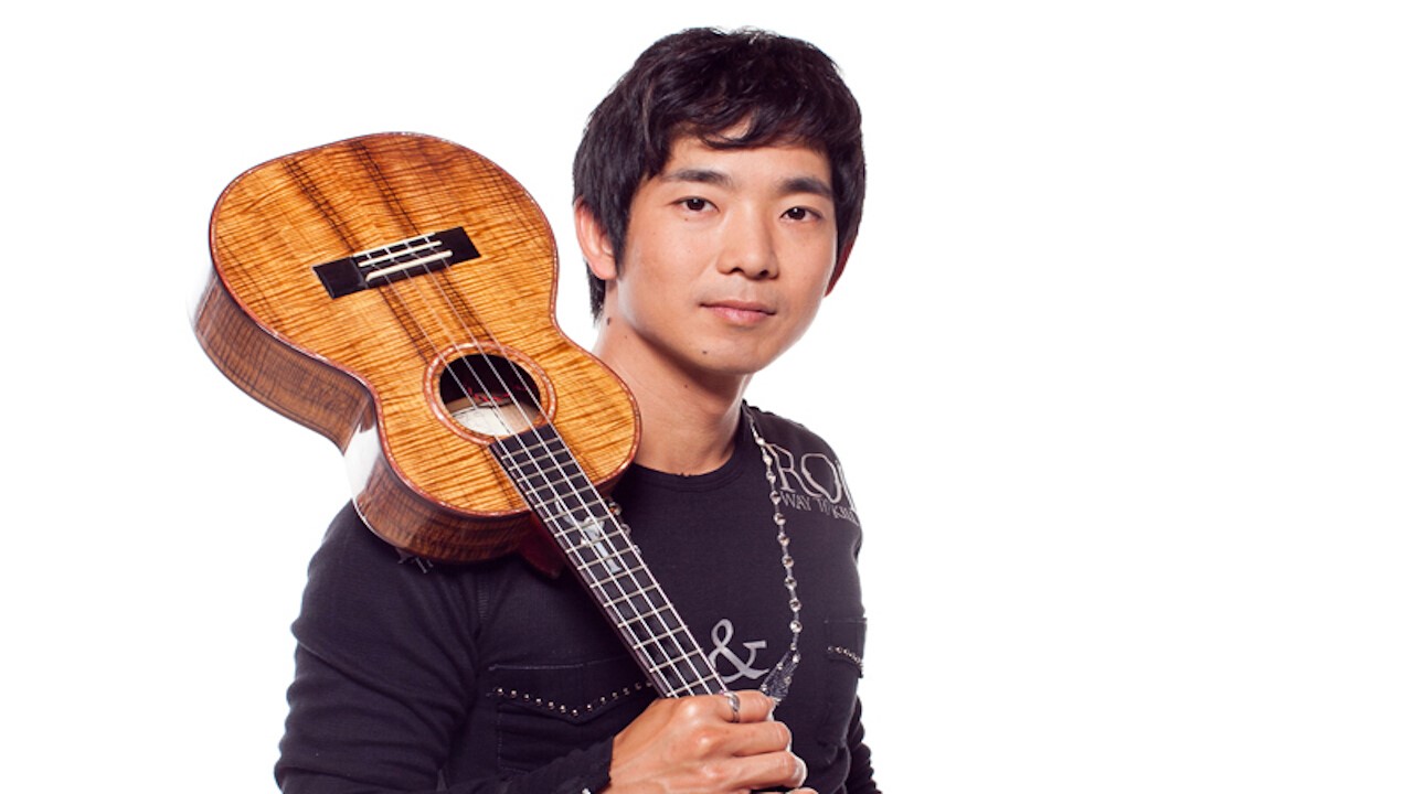 Jake Shimabukuro — Photo