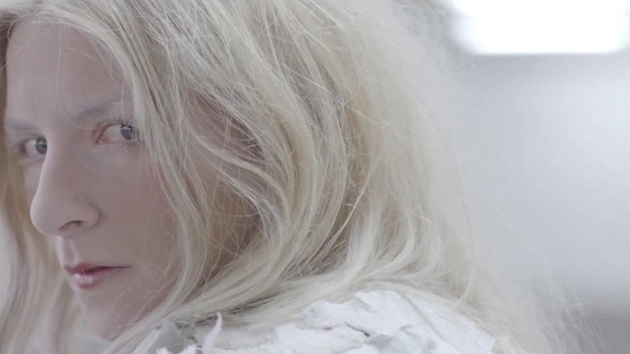 Header Banner iamamiwhoami