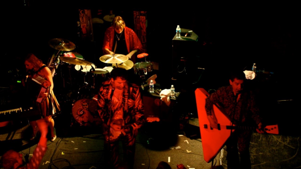 Red Elvises — Photo · live_stage