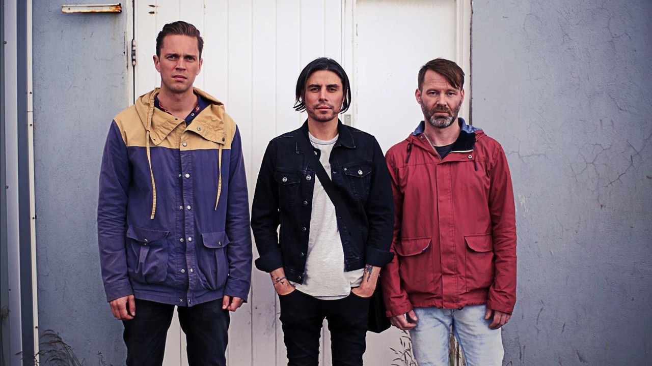 Header Banner Low Roar