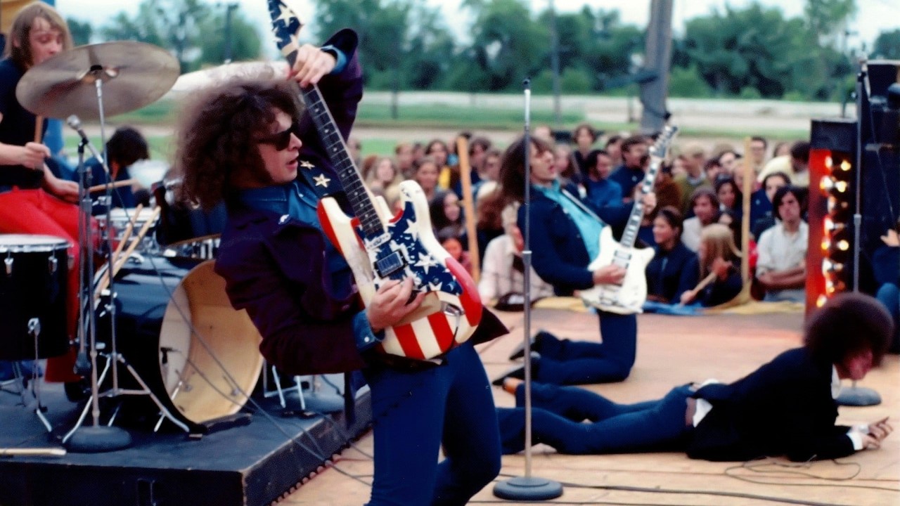 MC5 — Photo